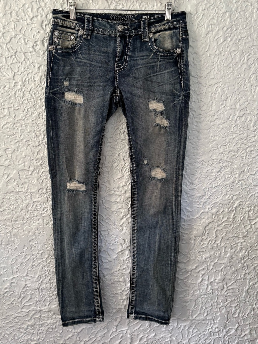 Miss Me Low Rise Straight Distressed Jeans Size 27 - Picture 2 of 8